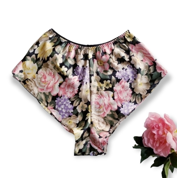 Victoria’s Secret Vintage 90s Gold Tag Floral Satin Soft Pajama Set - Picture 7 of 15